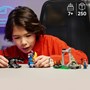 LEGO Fortnite 77075, Peely og Sparkplug slår leir på sletten